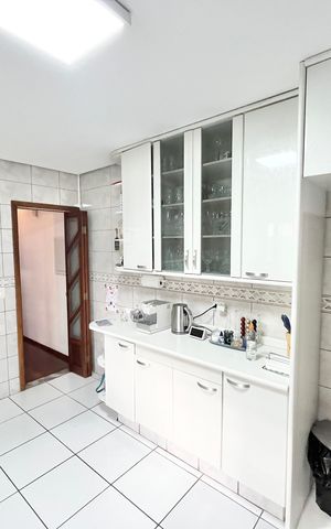 Casa à venda com 250m², 3 quartos e 2 vagas Casa à venda com 250m², 3 quartos e 2 vagasCozinha