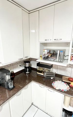 Casa à venda com 250m², 3 quartos e 2 vagas Casa à venda com 250m², 3 quartos e 2 vagasCozinha