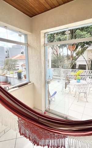Casa à venda com 250m², 3 quartos e 2 vagas Casa à venda com 250m², 3 quartos e 2 vagasVaranda da Sala