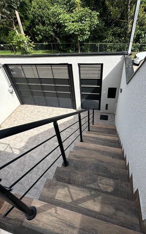 Casa de condomínio à venda com 178m², 3 quartos e 2 vagasQuintal