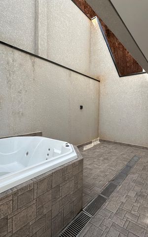 Casa de condomínio à venda com 178m², 3 quartos e 2 vagasHidro Massagem