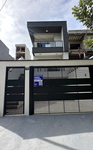 Casa de condomínio à venda com 178m², 3 quartos e 2 vagasFachada