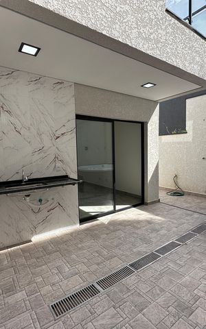 Casa de condomínio à venda com 178m², 3 quartos e 2 vagasQuintal