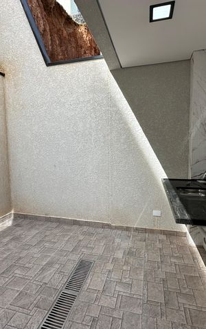 Casa de condomínio à venda com 178m², 3 quartos e 2 vagasQuintal