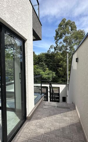 Casa de condomínio à venda com 178m², 3 quartos e 2 vagasQuintal