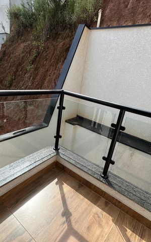 Casa de condomínio à venda com 178m², 3 quartos e 2 vagasVaranda
