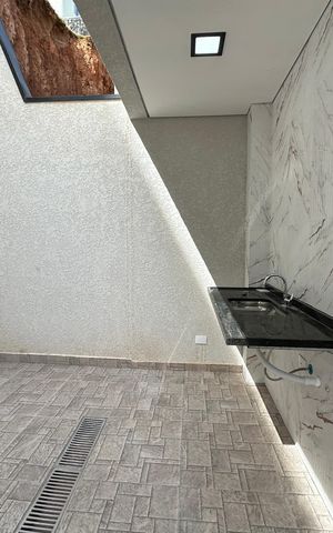 Casa de condomínio à venda com 178m², 3 quartos e 2 vagasQuintal