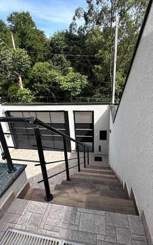 Casa de condomínio à venda com 178m², 3 quartos e 2 vagasQuintal