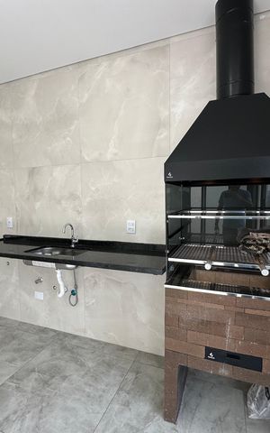 Casa de condomínio à venda com 178m², 3 quartos e 2 vagasChurrasqueira