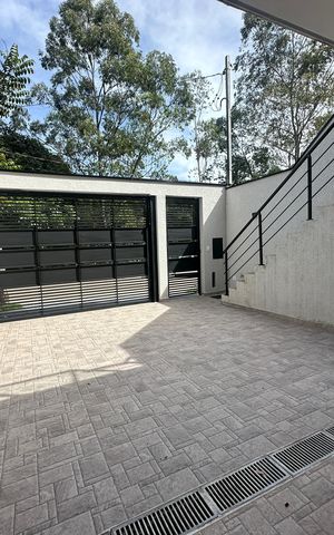 Casa de condomínio à venda com 178m², 3 quartos e 2 vagasGaragem