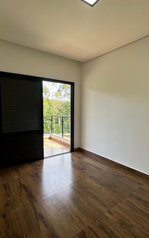 Casa de condomínio à venda com 178m², 3 quartos e 2 vagasSuíte 1