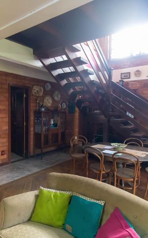 Casa à venda com 360m², 3 quartos e 2 vagasSala