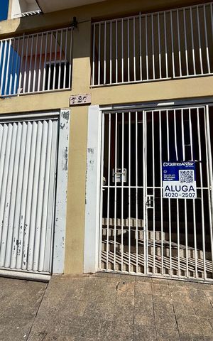 Casa para alugar com 250m², 2 quartos e 2 vagas Casa para alugar com 250m², 2 quartos e 2 vagasFachada