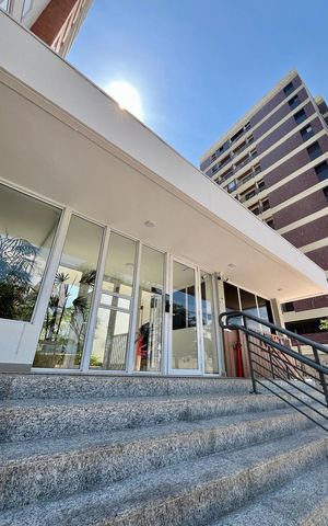 Apartamento à venda com 56m², 2 quartos e 1 vaga Apartamento à venda com 56m², 2 quartos e 1 vagaFachada e portaria