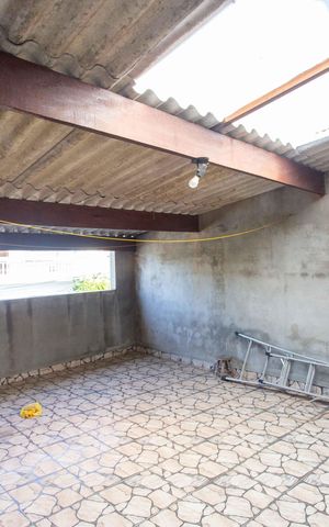 Casa à venda com 196m², 3 quartos e 2 vagasVaranda 