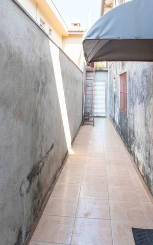 Casa à venda com 196m², 3 quartos e 2 vagasQuintal