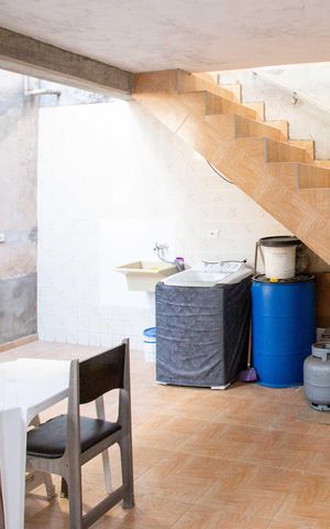 Casa à venda com 196m², 3 quartos e 2 vagasÁrea de Serviço/Quintal
