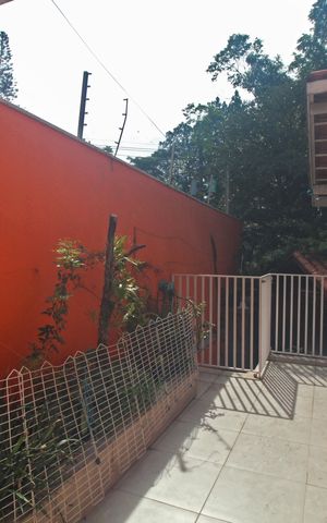 Casa à venda com 271m², 4 quartos e 4 vagas