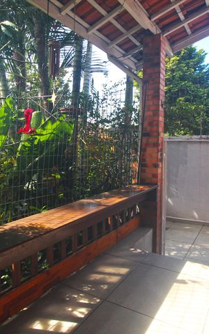 Casa à venda com 271m², 4 quartos e 4 vagas