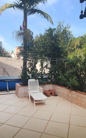 Casa à venda com 271m², 4 quartos e 4 vagas
