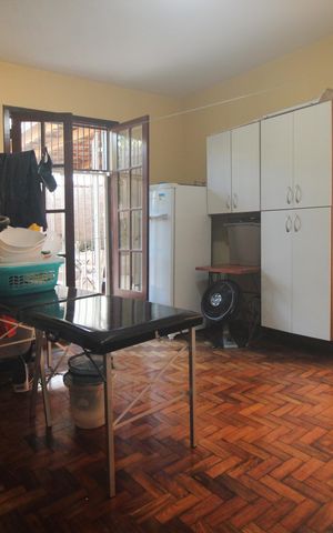 Casa à venda com 271m², 4 quartos e 4 vagas