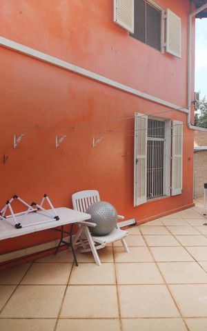 Casa à venda com 271m², 4 quartos e 4 vagas