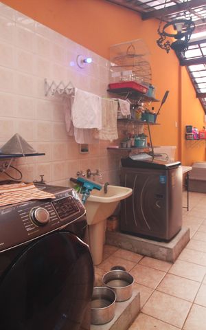 Casa à venda com 271m², 4 quartos e 4 vagas