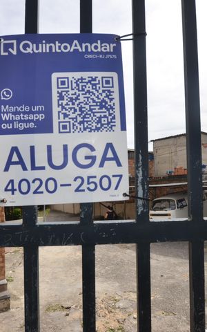 Apartamento para alugar com 65m², 2 quartos e 1 vagaPlaca instalada
