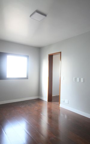 Apartamento à venda com 195m², 3 quartos e 4 vagasSuíte 1