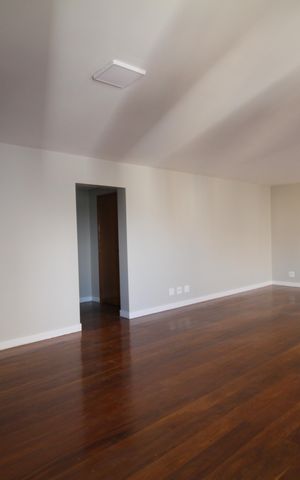 Apartamento à venda com 195m², 3 quartos e 4 vagasSala