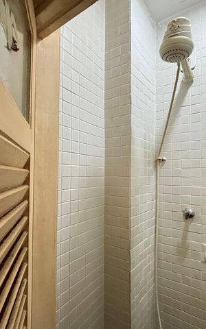 Apartamento à venda com 90m², 1 quarto e 1 vaga Apartamento à venda com 90m², 1 quarto e 1 vagaÁrea de serviço - banheiro
