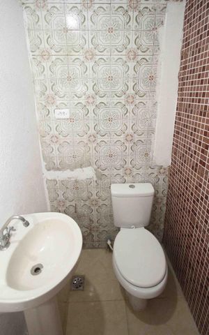 Casa para alugar com 180m², 2 quartos e 1 vaga Casa para alugar com 180m², 2 quartos e 1 vagaBanheiro de serviço