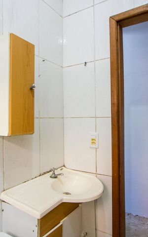 Casa à venda com 90m², 2 quartos e 2 vagas Casa à venda com 90m², 2 quartos e 2 vagasBanheiro