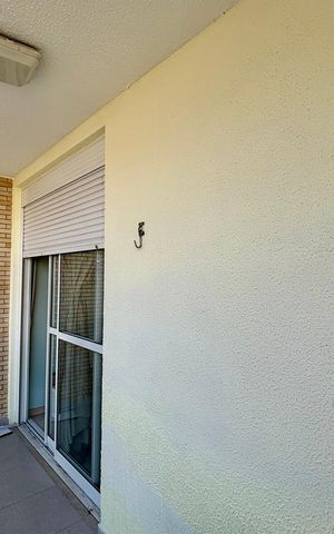 Casa para alugar com 110m², 2 quartos e 2 vagas Casa para alugar com 110m², 2 quartos e 2 vagasVaranda