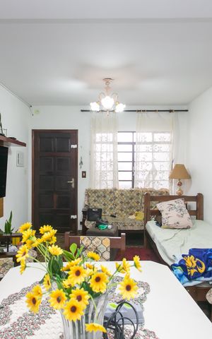 Casa à venda com 200m², 2 quartos e 1 vaga Casa à venda com 200m², 2 quartos e 1 vagaSala