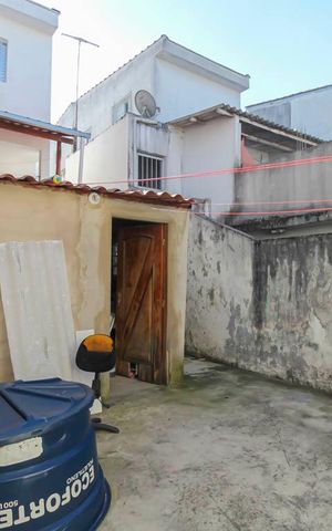 Casa à venda com 150m², 3 quartos e 2 vagas Casa à venda com 150m², 3 quartos e 2 vagasQuintal