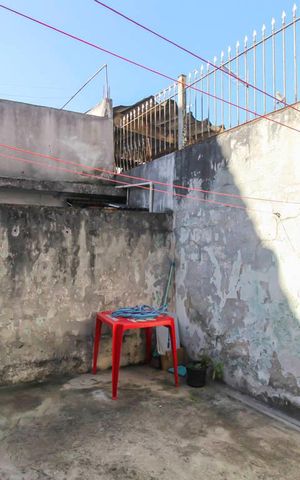 Casa à venda com 150m², 3 quartos e 2 vagas Casa à venda com 150m², 3 quartos e 2 vagasQuintal