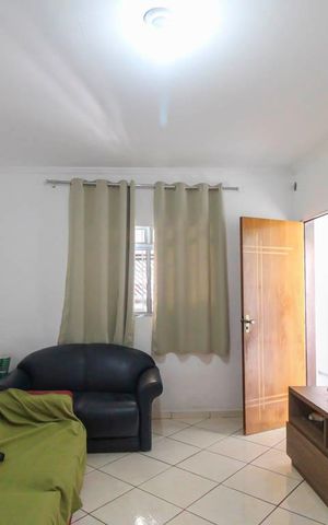 Casa à venda com 150m², 3 quartos e 2 vagas Casa à venda com 150m², 3 quartos e 2 vagasSala