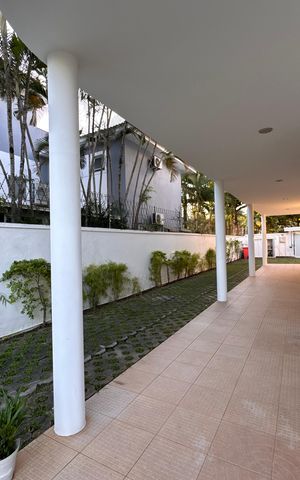 Casa de condomínio para alugar com 1030m², 5 quartos e 8 vagas Casa de condomínio para alugar com 1030m², 5 quartos e 8 vagasÁrea externa