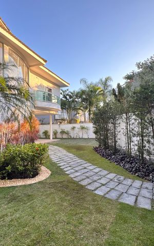 Casa de condomínio para alugar com 1030m², 5 quartos e 8 vagas Casa de condomínio para alugar com 1030m², 5 quartos e 8 vagasÁrea externa