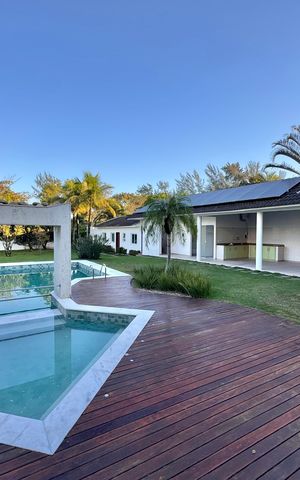 Casa de condomínio para alugar com 1030m², 5 quartos e 8 vagas Casa de condomínio para alugar com 1030m², 5 quartos e 8 vagasÁrea externa