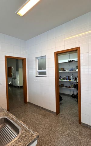 Casa de condomínio para alugar com 1030m², 5 quartos e 8 vagas Casa de condomínio para alugar com 1030m², 5 quartos e 8 vagasÁrea comum