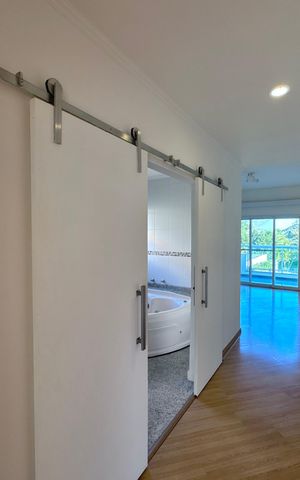 Casa de condomínio para alugar com 1030m², 5 quartos e 8 vagas Casa de condomínio para alugar com 1030m², 5 quartos e 8 vagasSuíte 4