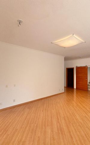 Casa de condomínio para alugar com 1030m², 5 quartos e 8 vagas Casa de condomínio para alugar com 1030m², 5 quartos e 8 vagasSala (Segundo Andar)