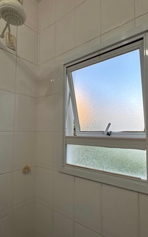Casa de condomínio para alugar com 1030m², 5 quartos e 8 vagas Casa de condomínio para alugar com 1030m², 5 quartos e 8 vagasEdícula