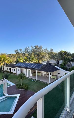 Casa de condomínio para alugar com 1030m², 5 quartos e 8 vagas Casa de condomínio para alugar com 1030m², 5 quartos e 8 vagasVaranda da Suíte 1
