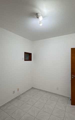 Casa de condomínio para alugar com 1030m², 5 quartos e 8 vagas Casa de condomínio para alugar com 1030m², 5 quartos e 8 vagasEdícula