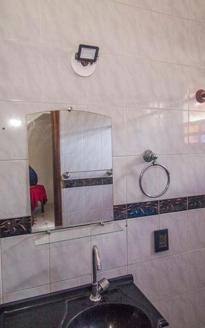 Casa à venda com 200m², 4 quartos e 1 vaga Casa à venda com 200m², 4 quartos e 1 vagaBanheiro 3