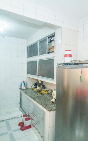 Casa à venda com 200m², 4 quartos e 1 vaga Casa à venda com 200m², 4 quartos e 1 vagaCozinha e Área de Serviço