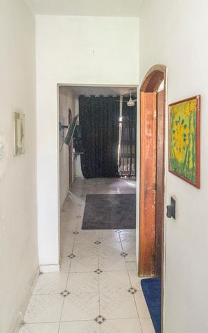 Casa à venda com 200m², 4 quartos e 1 vaga Casa à venda com 200m², 4 quartos e 1 vagaHall